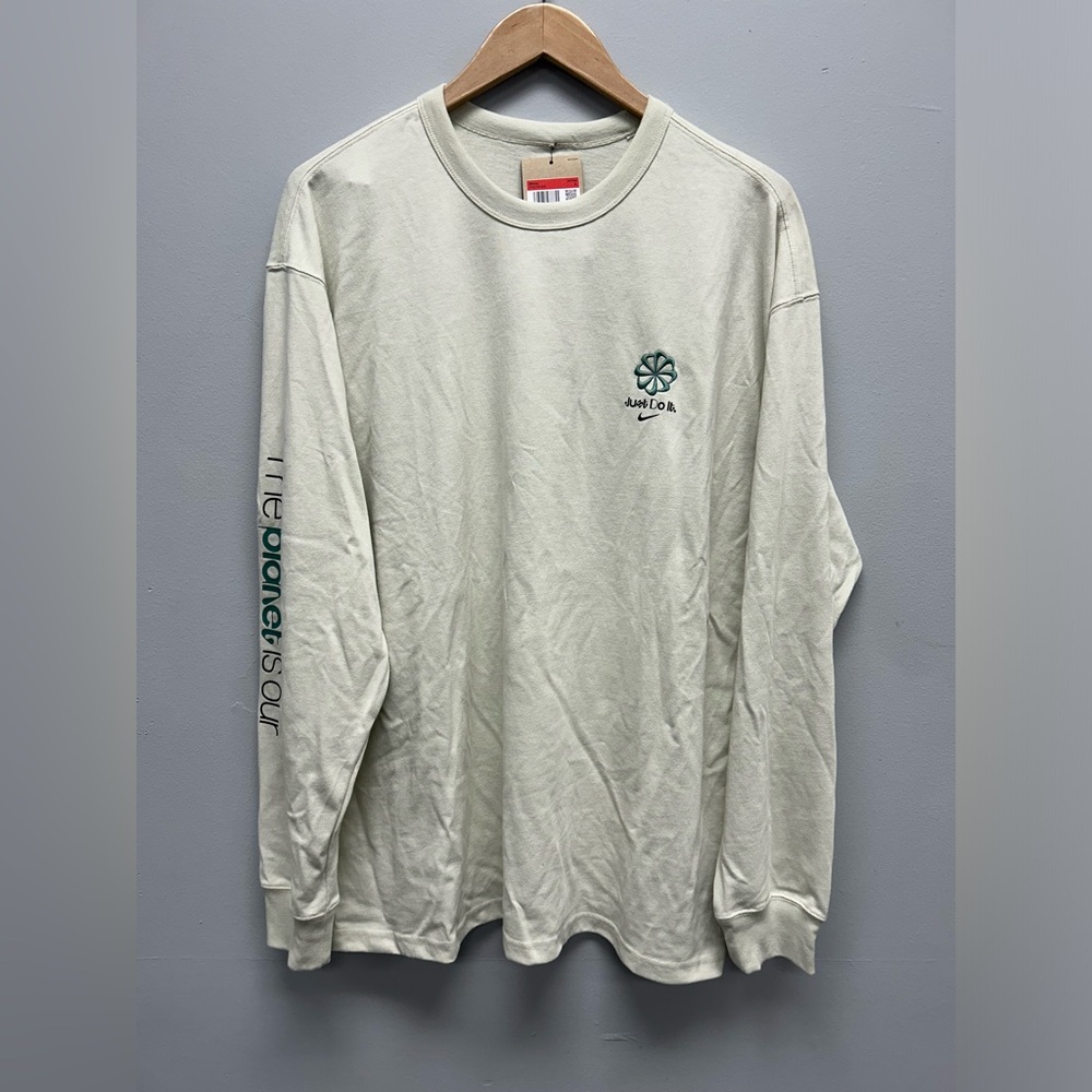 Nike Sportswear Long-Sleeve Max90 T-Shirt